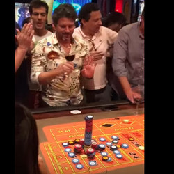 Un joueur de roulette parie 100000 $ et gagne au Conrad Casino