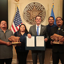 Le gouverneur de l'Oklahoma Kevin Stitt