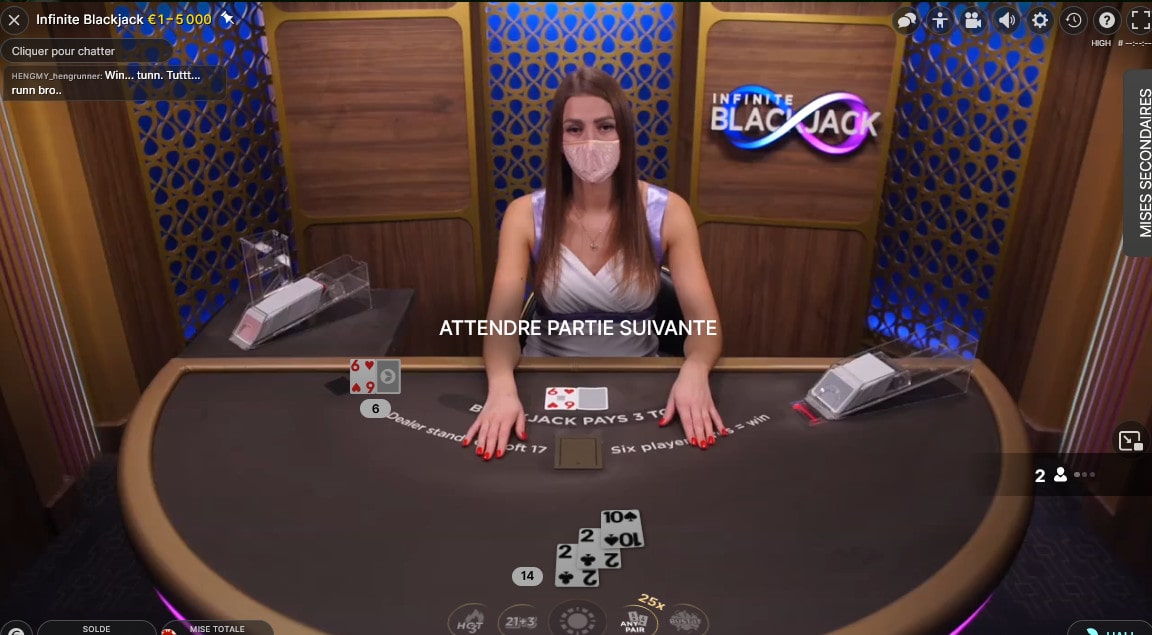 Un scanner de cartes au blackjack permet de montrer la valeur de la cartes aux joueurs en ligne