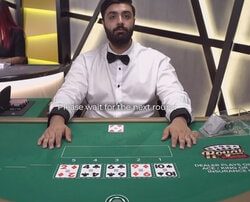 MrXbet accueille le jeu en live Royal Poker du logiciel Ezugi