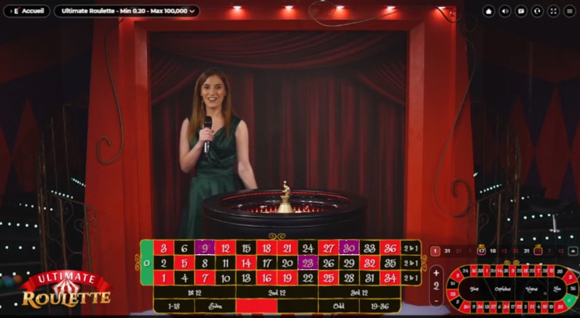 Croupière en direct de la roulette en ligne Ultimate Roulette d'Ezugi