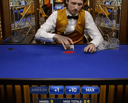 Croupier a la table Video poker d'Evolution
